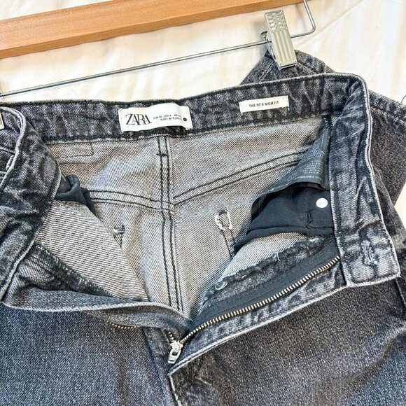 Zara 90s Mom Fit Jeans Women’s Size 4 High Rise Tapered Leg Black Wash Denim - Picture 5 of 7